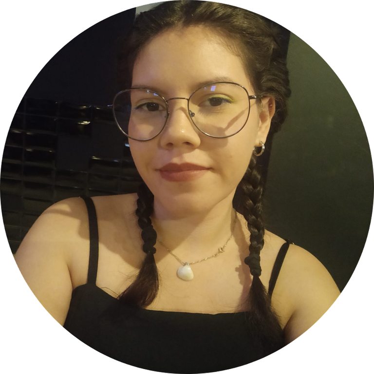 Adriana Oliveira.png